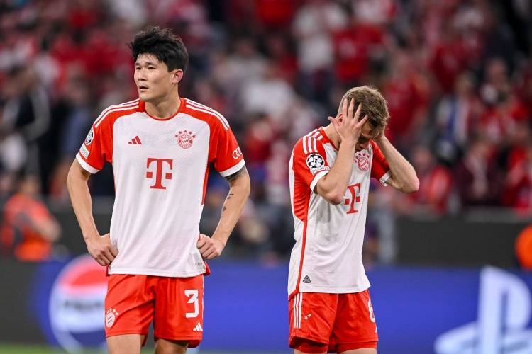 记者：金玟哉无意回到土耳其，他希望效力于有潜力争夺欧冠的球队